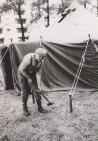 The witness in the 1980s at the Civil Defence competition