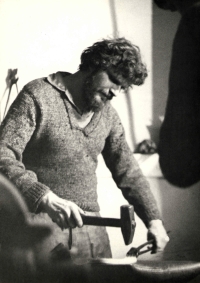 Petr Císařovský při práci, rok 1974