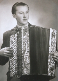 Břetislav Horák with an accordion