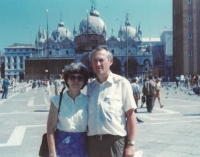 Alena Vejvodová with her husband travelling