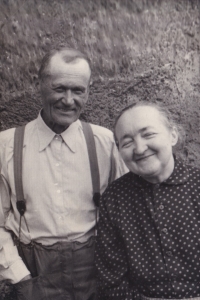 Witness parents František and Marie Kotland, Plačice, 1958