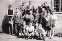 Grammar school, Komenský class, third grade, without Vladimír Kotland, 1946