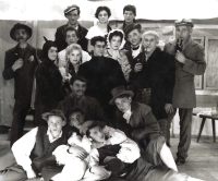 The Kuks theatre company; Květuše Plášilová is center in top; the play was Klíče (Keys), 1961