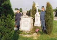 Celebration of the 100th anniversary of the founding of the Fire Brigade in Uhlířov in 1992. During this celebration, a cross which originally stood in the adjacent village of Štáblovice and a memorial plaque commissioned for František Juchelka by Uhliřov firefighters were placed on the Juchelka's grave