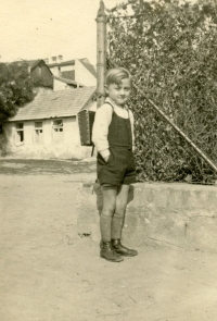 Josef Vlasák goes to school for the first time, 1940