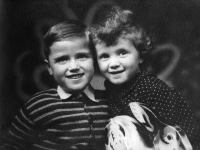 Olga Sozanská with her brother Alexandr, 1949