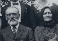Witness's grandfather Josef Knob (born 1864) and his wife Krystýna. Josef came to Volhynia with his parents in 1880