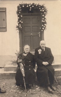 H.-G. Grech's paternal grandparents, celebrating their golden wedding anniversary in Bavaria, 1948