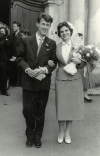 Alena Vejvodová at her wedding