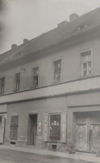 Grandfather´s František Škoda joiner´s shop in 1942, when the Nazis displaced the inhabitants of Terezín