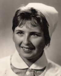 Vanda Tomášková's high school graduation photo, Plzeň, 1961