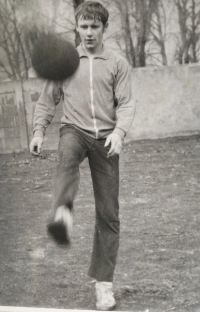 Futbalové začiatky na dvore 