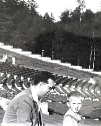 Jan Procházka with his son, Lochotín amphitheatre, Plzeň 1963