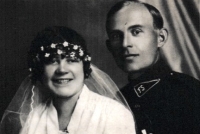 Wedding photograph of his parents, Marie and František Dusil, undated
