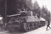 Americans go to Ptáčkovna near Písek to disarm German soldiers, 6 May 1945