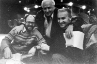 Archive photo from the restored editorial office of Lidové noviny, December 1989 to March 1990, left Jaroslav Veis, centre Arnošt Lustig