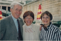 Jana Pekárková (centre), 2001