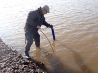 Luděk Rederer checking the oxygen regime in the Rozkoš Water Reservoir in 2024