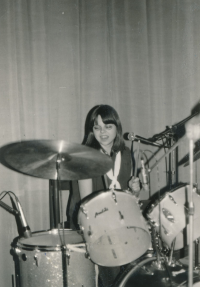 Dybbuk performance, 1984