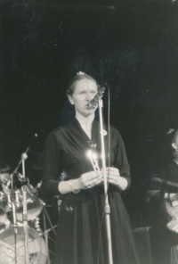 Dybbuk performance, 1984