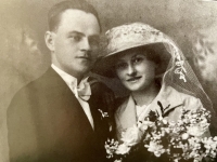 Svatební fotka rodičů Karla Vágnera (Anna a Josef)
