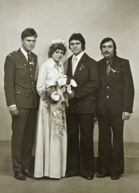 Jana Zítová with her newlywed husband and witnesses