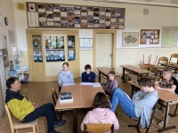 Photo taken during the interview with Zikmund Schwarzkopf with the student team within the Stories of our neighbours project 