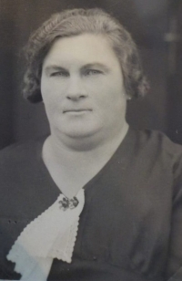 Mother of the witness, Marie Fialová
