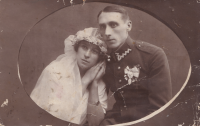 Parents Anna Dvořáková and Józef Zbierajewski in their wedding photo, 15 August 1922