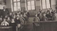Jaroslava Červenková in the 1st grade in Horní Měcholupy, 1937