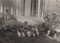 Jaroslava Červenková (far left) with parents (right), 1936