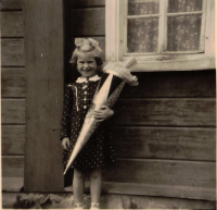 Monika Simchen, née Töppel, 1955