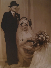 Olga Hrubá a Blahoslav Hrubý svatební fotografie