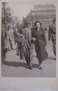 Olga Hrubá a Blahoslav Hrubý, Praha, duben 1949