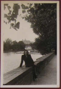 Olga Hrubá, Praha, září 1949 2