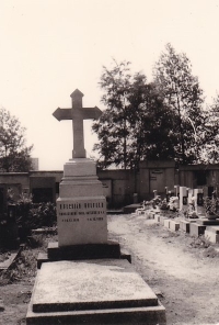 P. Florian Holfeld's grave in Liberec, photographed in 1970