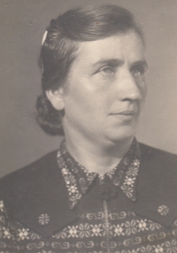 Anna Kurzawová, mother of Hana Pelikánová