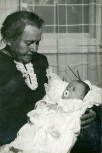 With great-grandmother Jindřiška Vítkovičová, 1970