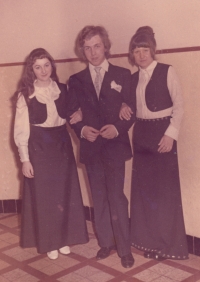 Josef Kurek (centre)