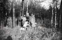 Christmas hike near Netín, 1988, Vítězslav Vítkovič on the left