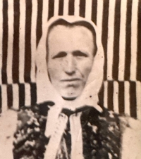 Grandmother Marie Kapcalová who went to America