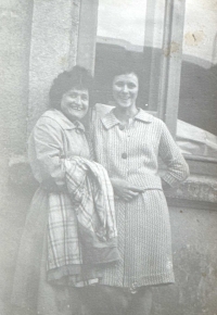 Helena Matrasová (left) with cousin, undated