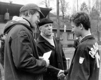 Jaroslav Veis as sports editor of the Sedmička pionýrů magazine at a children's tournament, early 1970s