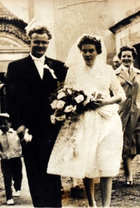 Brunhilde's wedding to Josef Scheiner (1960)