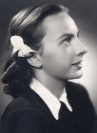 Zdenka Štolcová in 1946