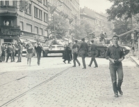 Vinohradská třída near the radio station on 21 August 1968. Photo: husband of Jindřiška Pejcharová