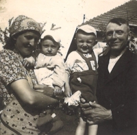 Mrs. Breníková's grandfather František, with whom the Italians were staying, with Aunt Věra and her two sons
