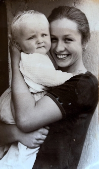 Lenka Makovcova Demartini with her daughter Sofia (b. 1987)