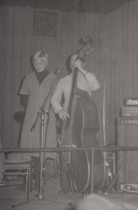 Jana Koubková's performance in Chodov Jazz Club, 1970s