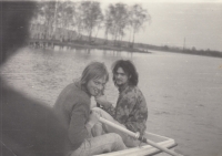 Milan Linhart (right) with Jan Lokvenc at the Big Pond near Karlovy Vary, 1976